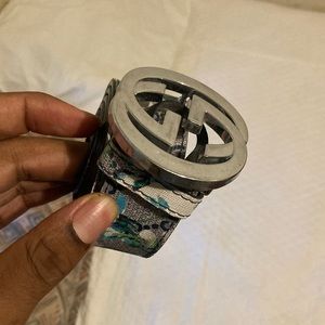 Gucci belt